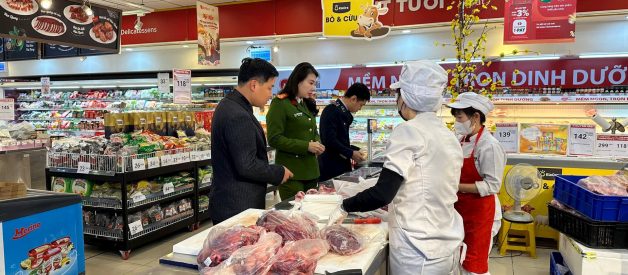 Kiểm tra an toàn thực phẩm tại siêu thị